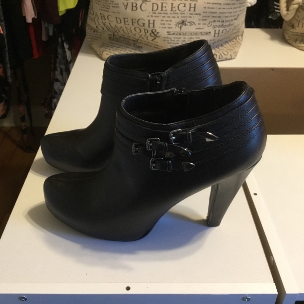 Guess Black Booties